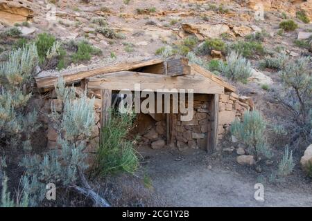 Die Geisterstadt Sego wurde 1910 als Kohlebergbaustadt in Sego Canyon, Utah, gegründet, um der Eisenbahn in Thompson Springs, fünf Meilen (8 km), Kohle zu liefern Stockfoto