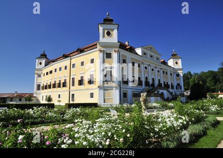 Perle des Südostens Mähren Schloss Milotice mit Französisch Barockgarten, Reithalle, Orangerien ist einzigartig architektonischen Komplex in Milotice, Tschechisch Stockfoto