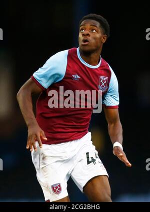 SOUTHEND, ENGLAND - SEPTEMBER 06: Ademipo Odubeke von West Ham United U21 im Einsatz während der EFL Trophy Southern Group zwischen Southend United und West Stockfoto