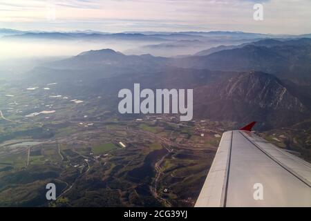 Luftaufnahme von Toros ( Stier ) Berge aus dem Flugzeug -Antalya-Türkei Stockfoto