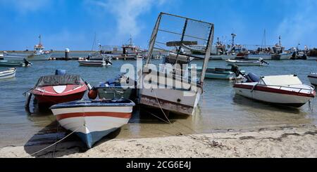 Santa Luzia Fischerhafen, Tavira Gemeinde, Algarve, Portugal Stockfoto