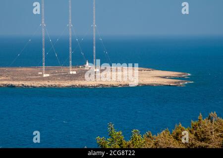 Britische Militärbasis mit Radarstation und Leuchtturm am Kap Greco an der südöstlichen Spitze Zyperns. Stockfoto