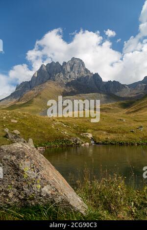 Trekking Kaukasus - Chaukhi Pass, von Juta nach Roshka im Norden Georgiens Stockfoto