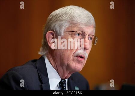 Dr. Francis Collins, Direktor des National Institutes of Health (NIH), erscheint vor der Anhörung des US-Senats für Gesundheit, Bildung, Arbeit und Altersversorgung zum Thema "Impfstoffe: Leben retten, Vertrauen sichern und öffentliche Gesundheit schützen" auf dem Capitol Hill in Washington, ​DC, USA, 09. September 2020.Quelle: Michael Reynolds/Pool via CNP Stockfoto