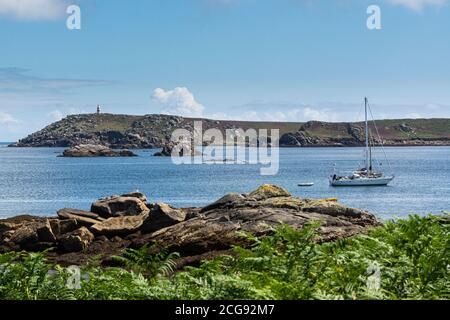 Boote vor Anker in Little Bay & Great Bay, St Martin's, Isles of Scilly Stockfoto