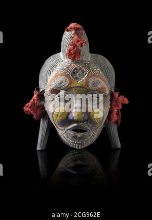 Afrikanische Tribal zeremonielle Gesichtsmaske, traditionelle hölzerne Stammesmaske. Stockfoto