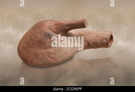 Hethitische Terrakotta-Flasche aus der hethitischen Hauptstadt Hattusa, Hethite New Kingdom 1650-1450 v. Chr., Archäologisches Museum Bogazkale, Türkei. Stockfoto