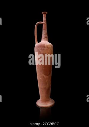 Hethitische Keramikvase aus der hethitischen Hauptstadt Hattusa, Hethit Middle Kingdom 1650-1450 v. Chr., Archäologisches Museum Bogazkale, Türkei. Schwarzer Hintergrund Stockfoto