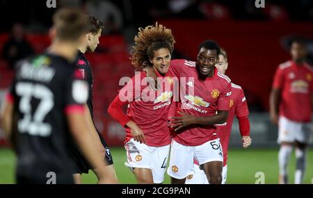 Hannibal Mejbri von Manchester United feiert das erste Tor seines Spielers während des Spiels der EFL Trophy Northern Group B im Peninsula Stadium, Salford. Stockfoto