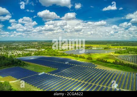 Farming Sunshine, Turrill Solar Plant, Lapeer, Michigan Stockfoto