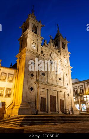 Schöne Aussicht auf die historische alte Kirche im Zentrum von Braga, Portugal Stockfoto
