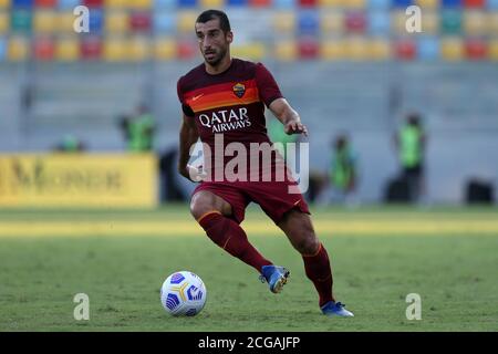 Frosinone, Italien. September 2020. Henrikh Mkhitaryan (Roma) im Einsatz beim Freundschaftsspiel zwischen Frosinone Calcio und AS Roma im Stadio Benito Stirpe am 9. September 2020 in Frosinone, Italien. (Foto von Giuseppe Fama/Pacific Press) Quelle: Pacific Press Media Production Corp./Alamy Live News Stockfoto