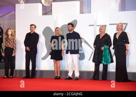 Venedig, Italien. September 2020. Jurymitglieder Joanna Hogg, Christian Petzold, Ludivine Sagnier, Matt Dillon, Veronika Franz, Cate Blanchett, Spy No Tsuma Premiere, 77. Filmfestival Venedig in Venedig, Italien am 09. September 2020. Foto von Ron Crusow/imageSPACE Credit: Imagespace/Alamy Live News Stockfoto