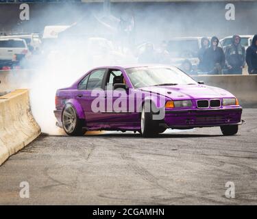 14. März 2020, Calder Park Raceway, Victoria, Australien. VicDrift Championship Runde 1. Mike Lake driftet um die letzte Ecke in der Nähe der Wand. Stockfoto