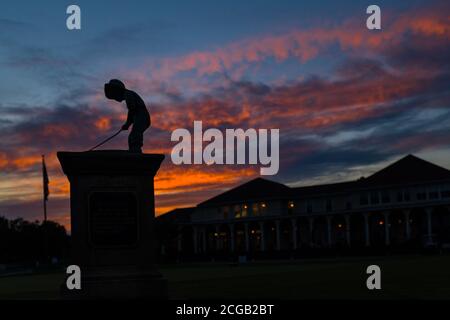 Pinehurst, North Carolina, USA. Mai 2017. USGA Pressemitteilung: LIBERTY CORNER, N.J. (Sept 9, 2020) Ã in dem Bemühen, seine Wirkung im Golf zu erweitern und seine Mission zu erweitern, das Spiel zu gewinnen und voranzubringen, wird die USGA "Golf House Pinehurst" in North Carolina einrichten, um bis 2023 eine neue Testanlage für Ausrüstung, Innovation Hub, Museum/Besucherzentrum und Büros zu umfassen, Und Gastgeber fünf U.S. Open Championships in der Golf-reichen Staat bis 2047.die Ankündigung fügt vier U.S. Open Championships auf dem berühmten Pinehurst Nr. 2 Platz Ã in 2029, 2035, 2041 und 2047 Ã zu den alread bestreiten Stockfoto