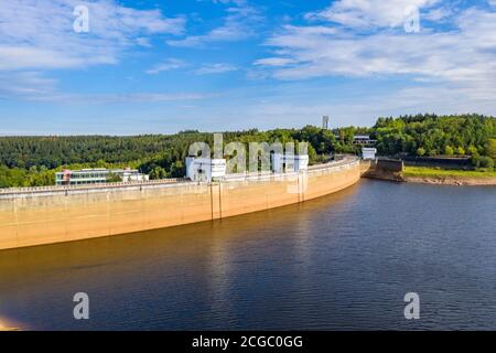 Der Weser-Stausee, das wichtigste Trinkwasserreservoir Belgiens, bei Eupen, Wallonien, Belgien, Stockfoto