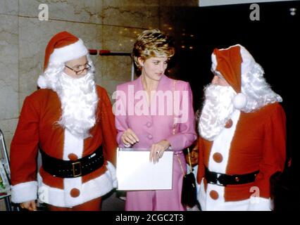 Autor und ehemaliger Minister Jeffrey Archer - seine Königliche Hoheit Diana Prinzessin von Wales, Prinzessin Diana und Denis Healey Stellvertretender Führer der Labour Party im Chil Stockfoto