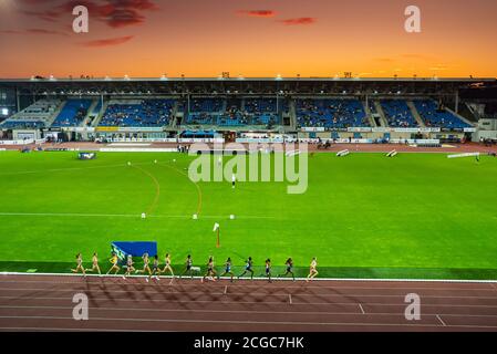 OSTRAVA, TSCHECHISCHE REPUBLIK, SEPTEMBER. 8. 2020: Professionelle Langstrecken-Leichtathletik weibliche Rennen. Stockfoto