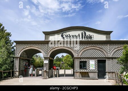 Puy Du Fou, Frankreich. 23. Juli 2020. Die Eingangstore zum Puy Du Fou. Stockfoto