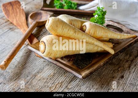 Frische Pastinaken Stockfoto