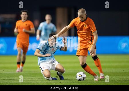 08-09-2020: Sport : Jong Oranje gegen Jong Noorwegen Jong Oranje Spieler Mitchel Bakker und Jong Noorwegen Spieler Nico Mickelson während des Spiels Jong Stockfoto