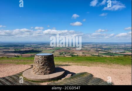 Das Toposkop auf dem Wrekin, Blick nach Westen nach Wales, der Wrekin, Shropshire Stockfoto