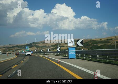 A 16 - Autostrada Napoli - Bari - Autobahn, Italien - Autovelox Stockfoto