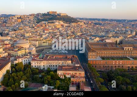 Neapel, Piazza plebiscito, Quartieri spagnoli, Castel sant'elmo e certosa di San Martino Stockfoto