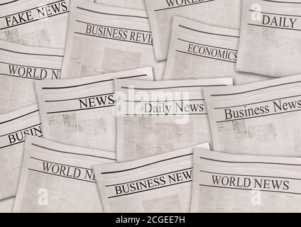 Zeitungen mit Überschriften auf horizontaler Fläche. Hintergrund der alten Zeitung. Gealterte Nachrichtenseiten Texturstapel. Grau weiß schwarz Papier Collage. Top Vie Stockfoto