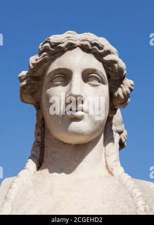 Statue einer Frau im panathenaic Stadion, Athen Griechenland Stockfoto