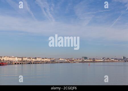 Bordeaux, Frankreich: 22. Februar 2020: Quai des Chartrons Stockfoto