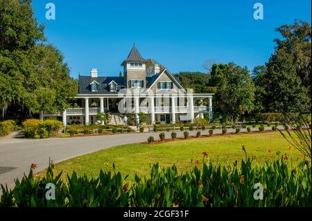 Das Plantation House in der Magnolia Plantation and Gardens in der Nähe von Charleston in South Carolina, USA. Stockfoto