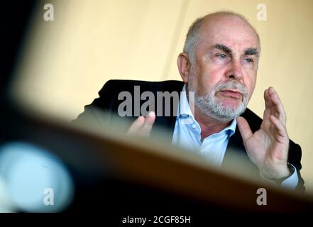 Berlin, Deutschland. September 2020. Ulrich Silberbach, Vorsitzender von dbb Beamtenbund und tarifunion, spricht während der dpa-Interviews. Quelle: Britta Pedersen/dpa-Zentralbild/dpa/Alamy Live News Stockfoto