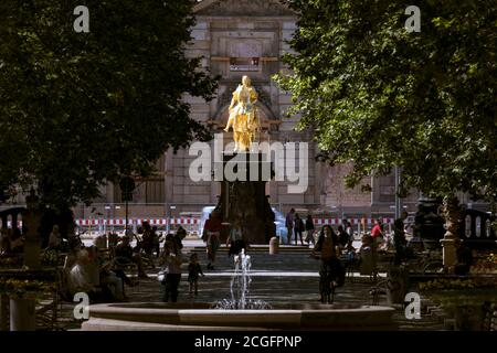 Goldener Reiter, August der starke als goldene Reiterstatue am Ende der Hauptstraße am Neustadter Markt Stockfoto