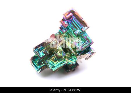 Bismuth (Bismuthium) Metall isoliert auf dem weißen Hintergrund Stockfoto