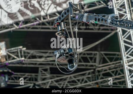 Vorbereitung auf die Dreharbeiten zum Konzert auf der Straße An einem sonnigen Tag Stockfoto