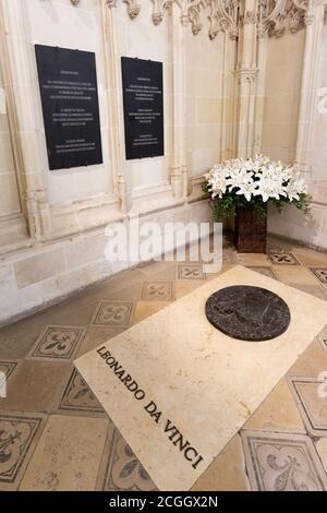 Das Grab von Leonardo da Vinci in der Kapelle des Heiligen Hubert, Chateau D'Amboise, Frankreich Europa Stockfoto