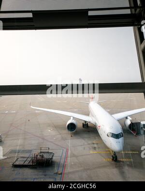 Incheon, Südkorea - Flugzeuge auf Seoul Incheon International Airport in Coronavirus Pandemie Ausbruchskrise geparkt. COVID-19 trifft die Luftfahrtindustrie. Stockfoto