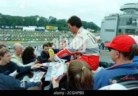 Archivbild: British Touring Car Championships in Brands Hatch am 31. August 1998, Bild aus Farbnegativ gescannt. Stockfoto