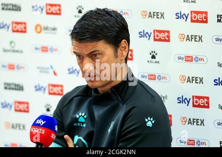 WATFORD, ENGLAND. 11. SEPTEMBER Watford Manager Vladimir Ivic während des Sky Bet Championship Matches zwischen Watford und Middlesbrough in Vicarage Road, Watford. (Kredit: Leila Coker, MI News) Kredit: MI Nachrichten & Sport /Alamy Live Nachrichten Stockfoto