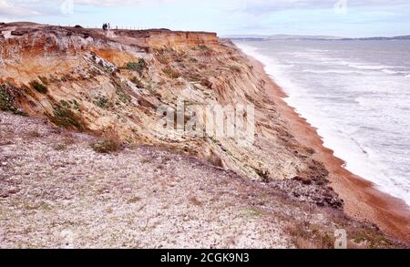 Riesiger Erdrutsch durch Küsten-/Gezeitenerosion bei Taddiford Gap, Barton on on Sea Stockfoto