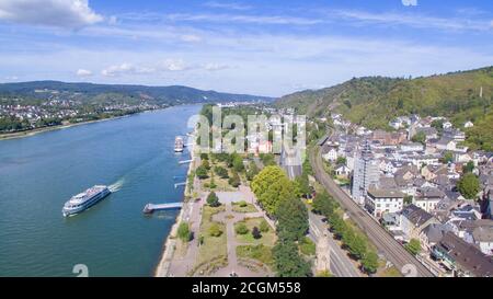 Luftaufnahme auf Braubach und dem Rhein, Deutschland Stockfoto