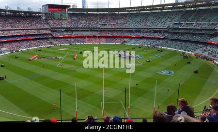 Vorspiel beim AFL Grand Final 2016, Western Bulldogs gegen Sydney Swans, Melbourne, Victoria, Australien Stockfoto