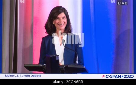 Portland, Maine, USA. September 2020. Screen Grab der C-SPAN Berichterstattung über die Maine US-Senat Debatte. Hier ist die Sprecherin des Hauses SARA GIDEON (D), die derzeit die langjährige Senatorin Susan Collins (R) in den Umfragen führt. Kredit: C-span/ZUMA Wire/Alamy Live Nachrichten Gutschrift: ZUMA Press, Inc./Alamy Live Nachrichten Stockfoto