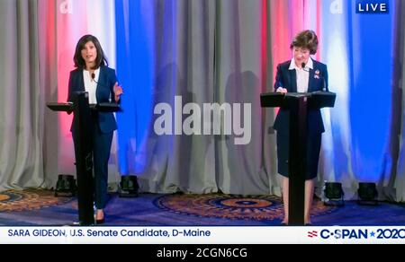 Portland, Maine, USA. September 2020. Screen Grab der C-SPAN Berichterstattung über die Maine US-Senat Debatte. Senatorin SUSAN COLLINS (R) und die Parlamentspräsidentin SARA GIDEON (D) sind die beiden Kandidaten mit der größten Unterstützung für die Parlamentswahlen im November. Kredit: C-span/ZUMA Wire/Alamy Live Nachrichten Gutschrift: ZUMA Press, Inc./Alamy Live Nachrichten Stockfoto