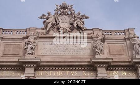 Fontana di Trevi (Trevi-Brunnen), entworfen vom italienischen Architekten Nicola Salvi, vollendet im Jahr 1762 von Giuseppe Pannini. Lage: Trevi, Rom. Stockfoto