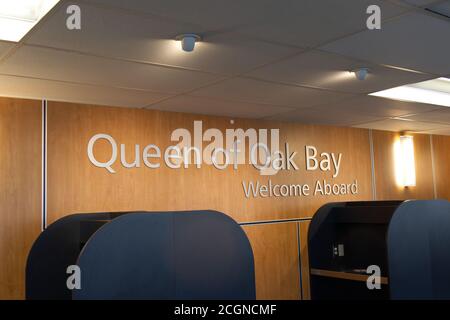 Vancouver, Kanada - Juli 16,2020: Blick auf das Schild 'Queen of Oak Bay' auf der BC Ferries Route zwischen Vancouver und Nanaimo Stockfoto