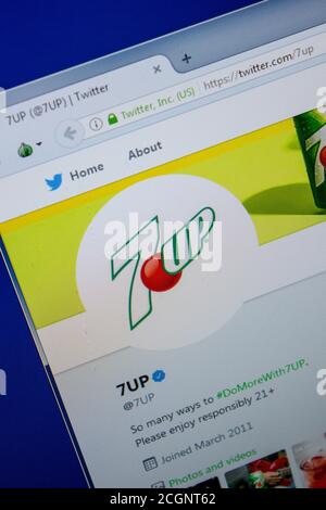 Rjasan, Russland - 11. Juli 2018: Twitter der 7UP-Website auf dem Display von PC Stockfoto