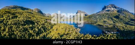 Blick auf den Innerdalstarnet Gipfel, Innerdalsvatna See, Innerdalen, Trollheimen Berggebiet, Sunndal, More Og Romsdal, Norwegen Stockfoto