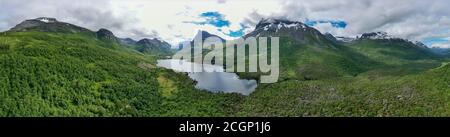 Blick auf den Innerdalstarnet Gipfel, Innerdalsvatna See, Innerdalen, Trollheimen Berggebiet, Sunndal, More Og Romsdal, Norwegen Stockfoto